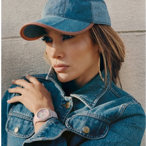 Coach New In Box Exclusive Pink 36mm Pink Water Resistant Ceramic Watch - Picture 3 of 3